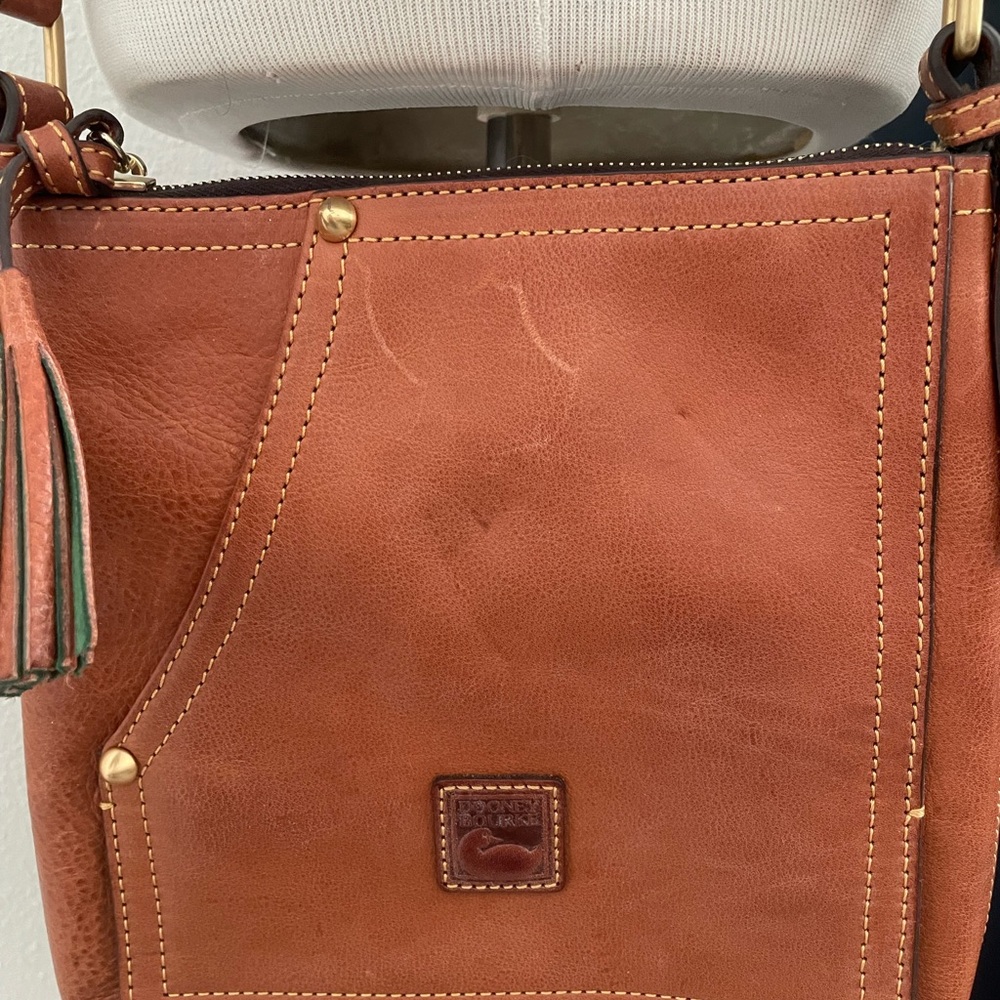 Dooney & Bourke Florentine Huntington Letter Carrier Bag - Picture 3 of 12